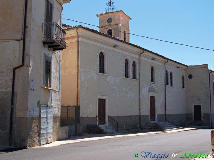 04-P8028727+.jpg - 04-P8028727+.jpg - La chiesa parrocchiale di S. Lucia.